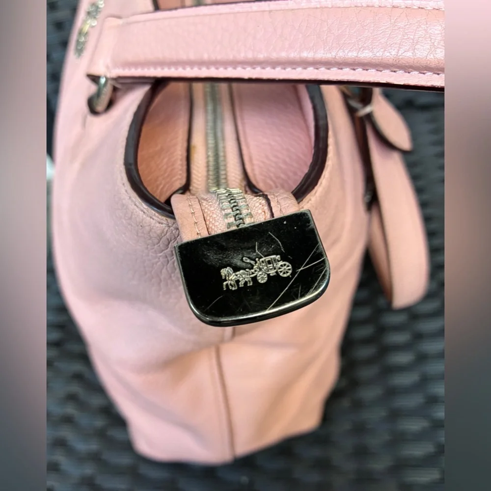 COACH Pink Bag.Leather Pink Bag. - Picture 3 of 14